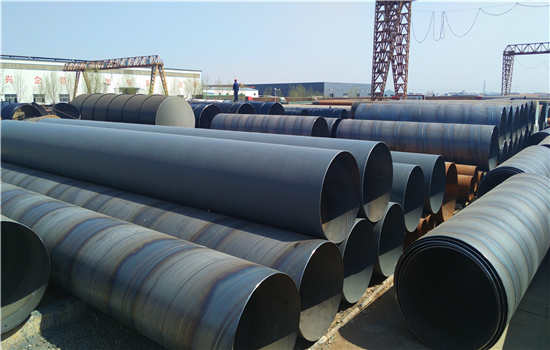 What are the factors that cause horizontal lines in spiral welded steel pipes